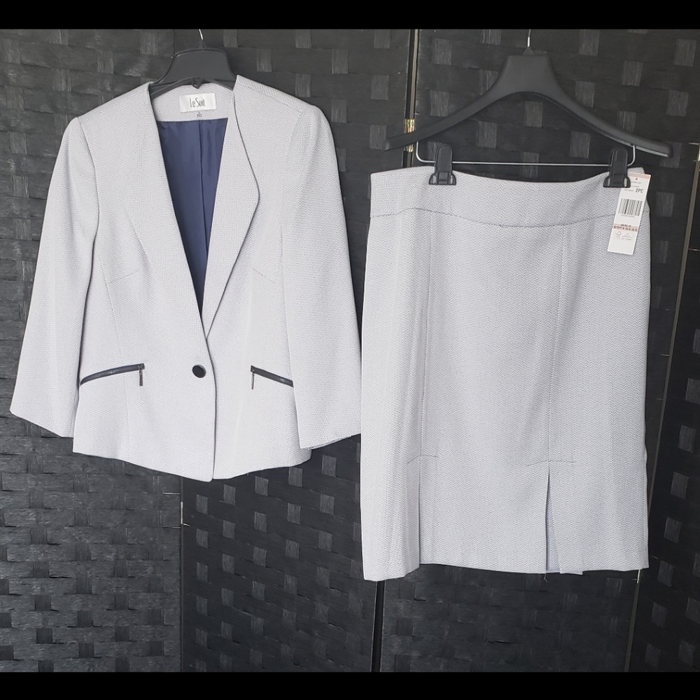 Le Suit size 12 - color white/gray